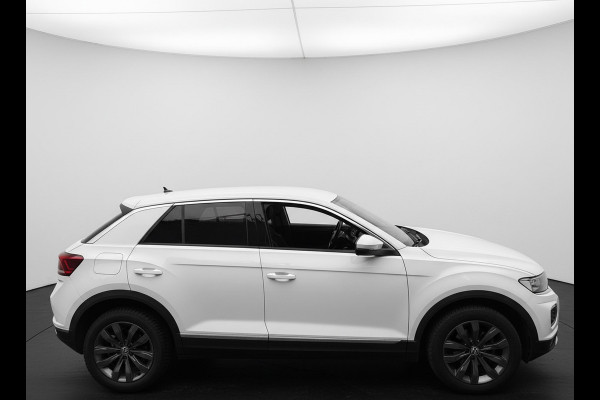 Volkswagen T-Roc 1.5 TSI 150PK DSG SPORT VIRTUAL/CAMERA/STUURW. VERW.