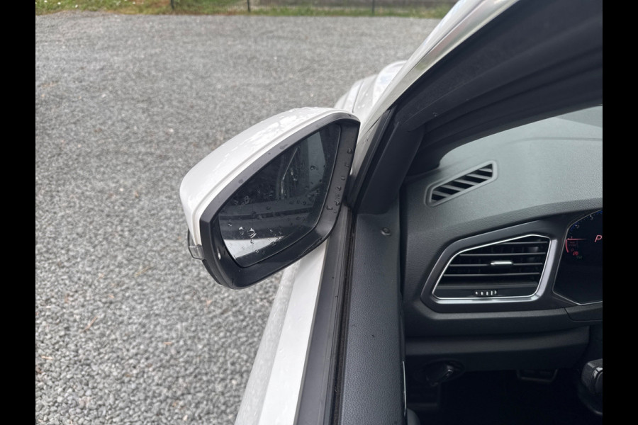 Volkswagen T-Roc 1.5 TSI 150PK DSG SPORT VIRTUAL/CAMERA/STUURW. VERW.