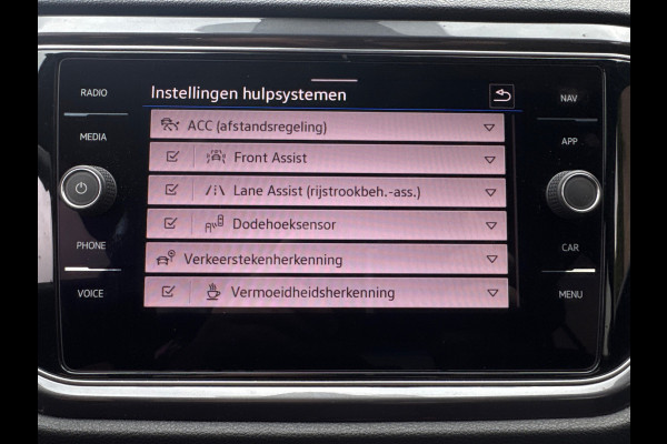 Volkswagen T-Roc 1.5 TSI 150PK DSG SPORT VIRTUAL/CAMERA/STUURW. VERW.