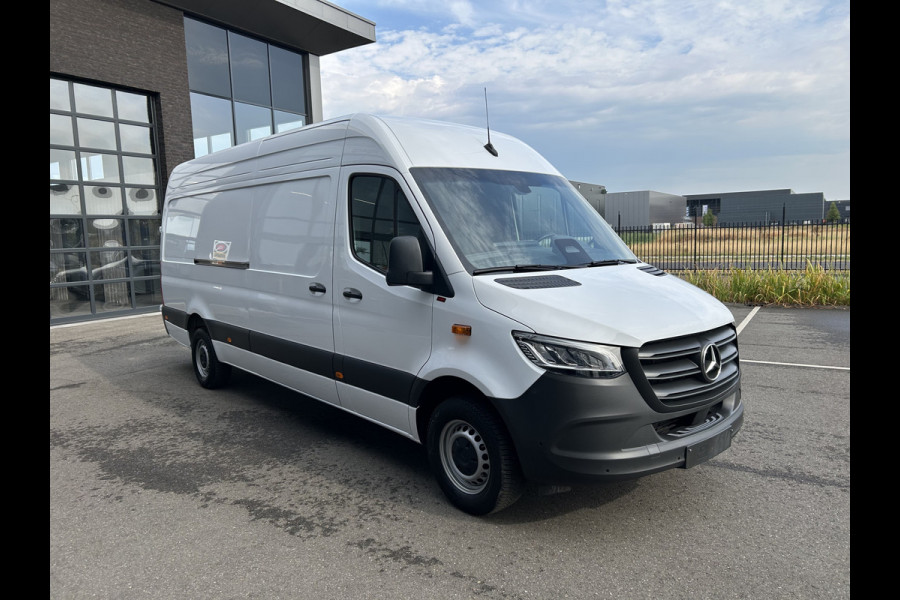 Mercedes-Benz Sprinter 317 CDI L3 H2 Pro LED / MBUX / Navigatie / Camera / Cruise control / Airco / 270 Graden achterdeuren