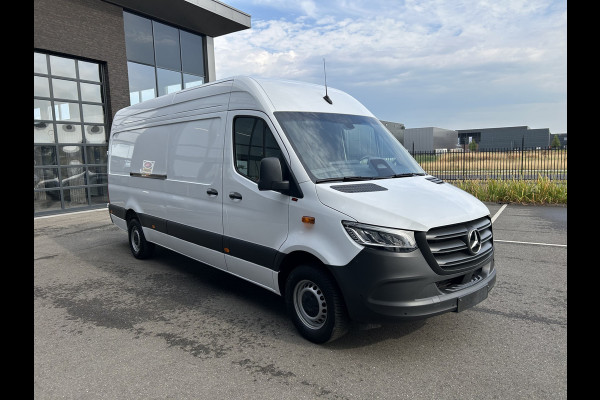 Mercedes-Benz Sprinter 317 CDI L3 H2 Pro LED / MBUX / Navigatie / Camera / Cruise control / Airco / 270 Graden achterdeuren