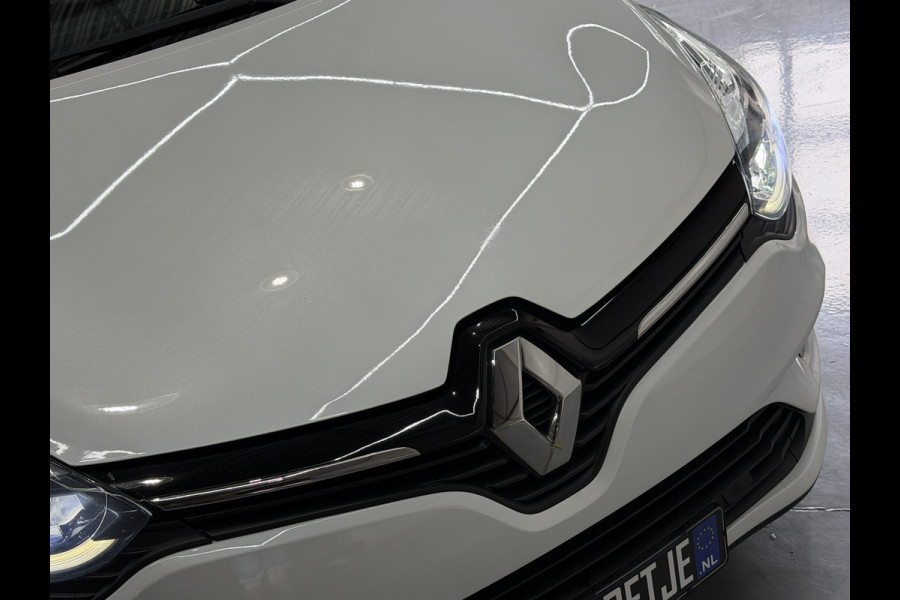Renault Clio Estate 0.9 TCe Bose | Navi | 17" | Cruise control | Stoelverwarming | Camera | Perfect onderhouden!