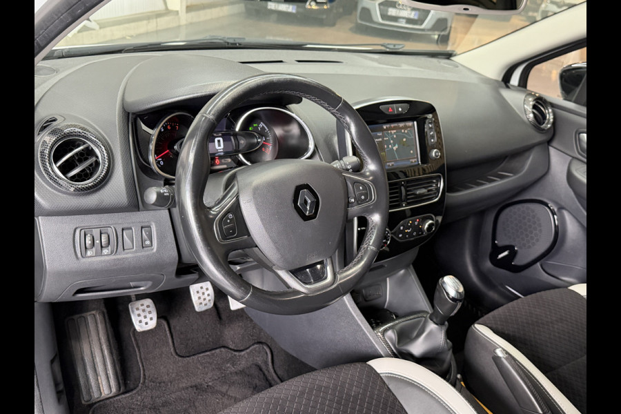 Renault Clio Estate 0.9 TCe Bose | Navi | 17" | Cruise control | Stoelverwarming | Camera | Perfect onderhouden!