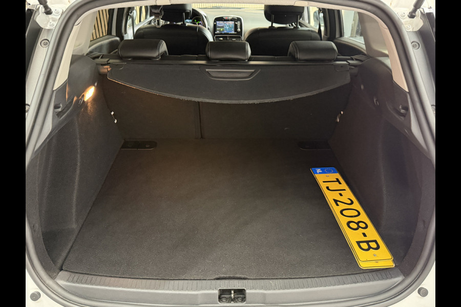 Renault Clio Estate 0.9 TCe Bose | Navi | 17" | Cruise control | Stoelverwarming | Camera | Perfect onderhouden!