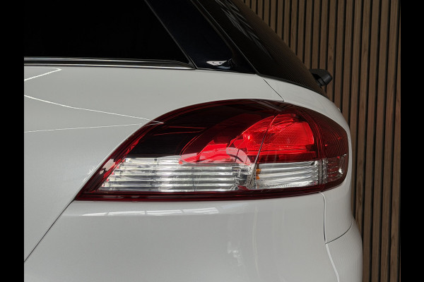 Renault Clio Estate 0.9 TCe Bose | Navi | 17" | Cruise control | Stoelverwarming | Camera | Perfect onderhouden!