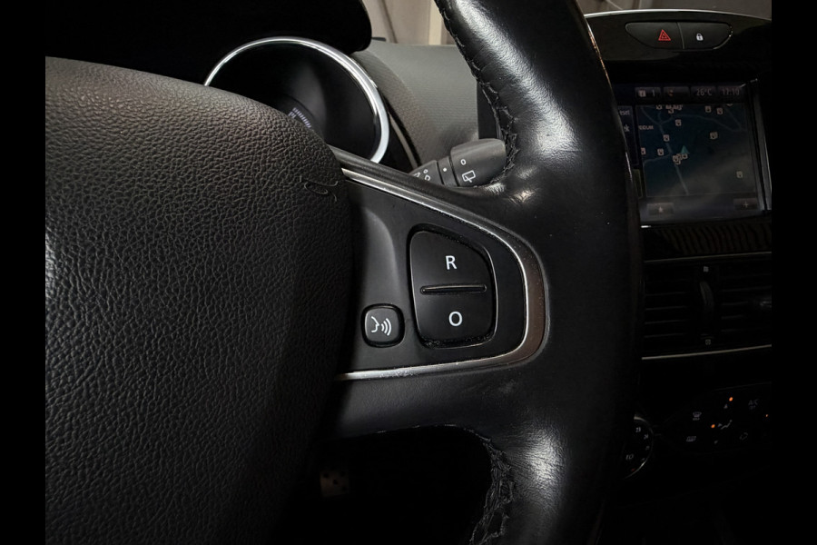 Renault Clio Estate 0.9 TCe Bose | Navi | 17" | Cruise control | Stoelverwarming | Camera | Perfect onderhouden!