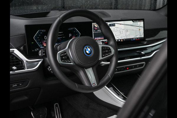 BMW X5 xDrive50e M-Sport Pro | Panoramadak | Harman/Kardon | 360 Camera | Active Cruise | HUD | Ambiance Verlichting | Stoelverwarming V+A | Memory Seats | Stuurverwarming | Trekhaak |