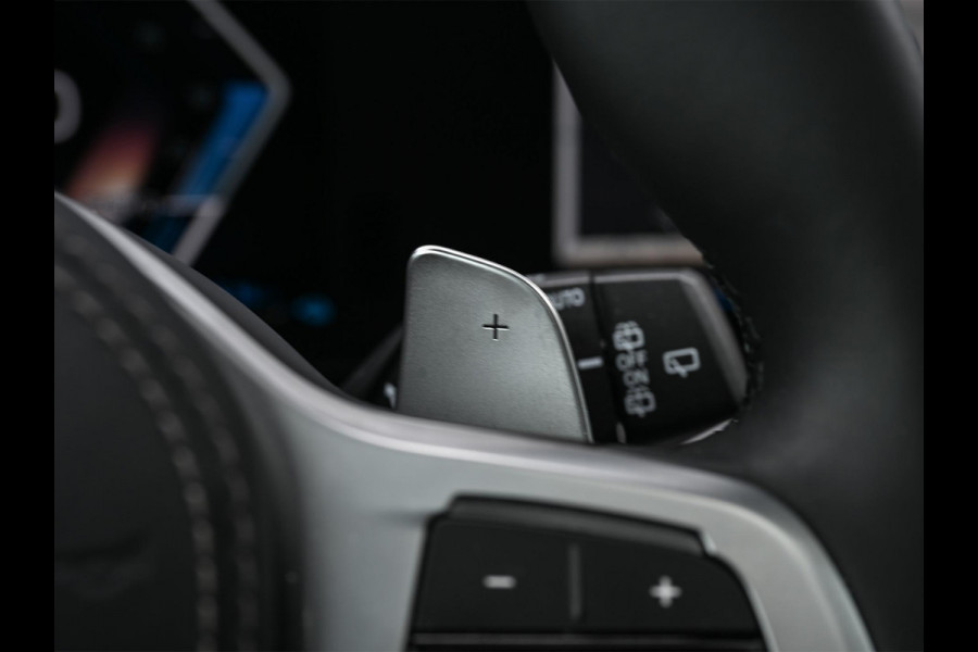 BMW X5 xDrive50e M-Sport Pro | Panoramadak | Harman/Kardon | 360 Camera | Active Cruise | HUD | Ambiance Verlichting | Stoelverwarming V+A | Memory Seats | Stuurverwarming | Trekhaak |