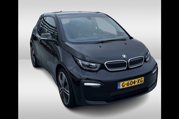 BMW i3 Executive Edition 120Ah 42 kWh / Panoramadak / Camera / Leder / Navigatie / 20'' / Warmtepomp / DAB / Stoelverwarming / Cruise Control