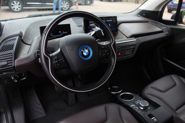 BMW i3 Executive Edition 120Ah 42 kWh / Panoramadak / Camera / Leder / Navigatie / 20'' / Warmtepomp / DAB / Stoelverwarming / Cruise Control