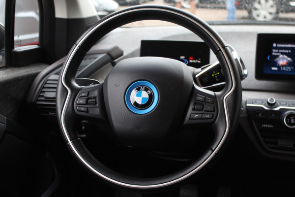BMW i3 Executive Edition 120Ah 42 kWh / Panoramadak / Camera / Leder / Navigatie / 20'' / Warmtepomp / DAB / Stoelverwarming / Cruise Control