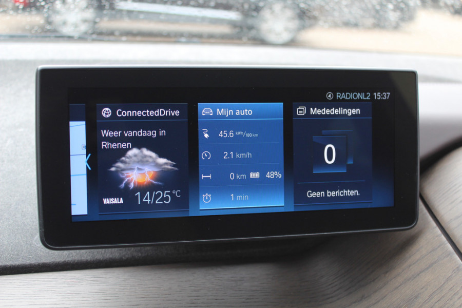 BMW i3 Executive Edition 120Ah 42 kWh / Panoramadak / Camera / Leder / Navigatie / 20'' / Warmtepomp / DAB / Stoelverwarming / Cruise Control