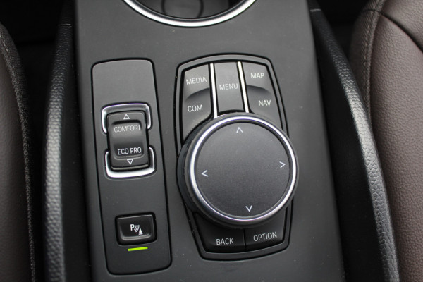 BMW i3 Executive Edition 120Ah 42 kWh / Panoramadak / Camera / Leder / Navigatie / 20'' / Warmtepomp / DAB / Stoelverwarming / Cruise Control