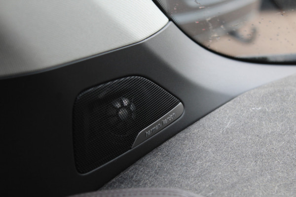 BMW i3 Executive Edition 120Ah 42 kWh / Panoramadak / Camera / Leder / Navigatie / 20'' / Warmtepomp / DAB / Stoelverwarming / Cruise Control