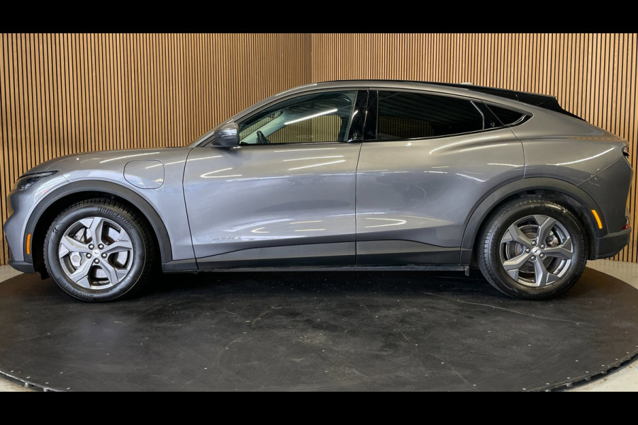 Ford Mustang Mach-E RWD 75 kWh|96% SOH|440 KM WLTP|VOLLEDER|STOEL+STUURVERWARMING|ACC|APPLE CARPLAY|CAMERA|NAP|NL-AUTO|INCL.BTW|
