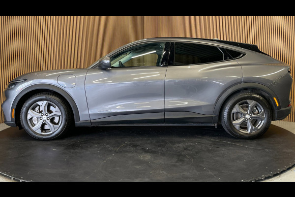 Ford Mustang Mach-E RWD 75 kWh|96% SOH|440 KM WLTP|VOLLEDER|STOEL+STUURVERWARMING|ACC|APPLE CARPLAY|CAMERA|NAP|NL-AUTO|INCL.BTW|