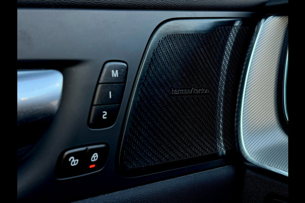 Volvo XC60 2.0 T6 R-Design | Long Range | Pano | Trekhaak | Harman Kardon | Memory | 360 camera | Pilot Assist | Stoelverw. achter