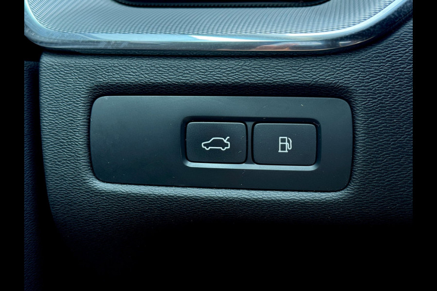 Volvo XC60 2.0 T6 R-Design | Long Range | Pano | Trekhaak | Harman Kardon | Memory | 360 camera | Pilot Assist | Stoelverw. achter