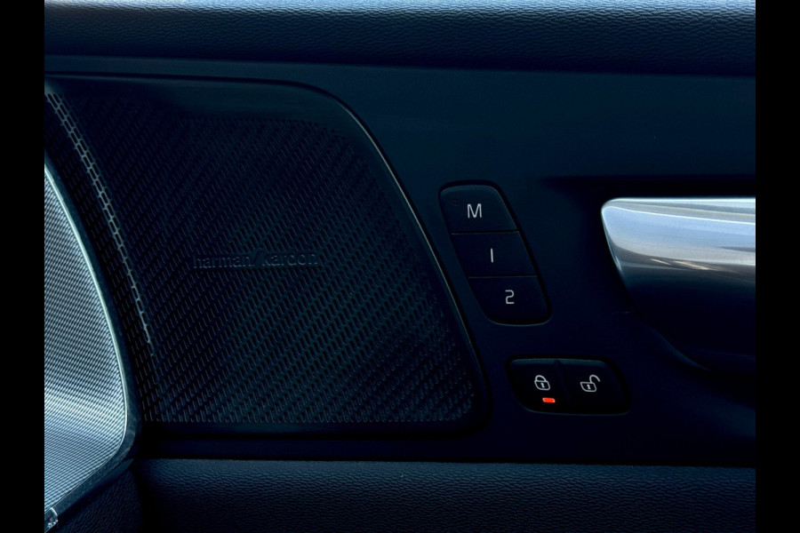 Volvo XC60 2.0 T6 R-Design | Long Range | Pano | Trekhaak | Harman Kardon | Memory | 360 camera | Pilot Assist | Stoelverw. achter