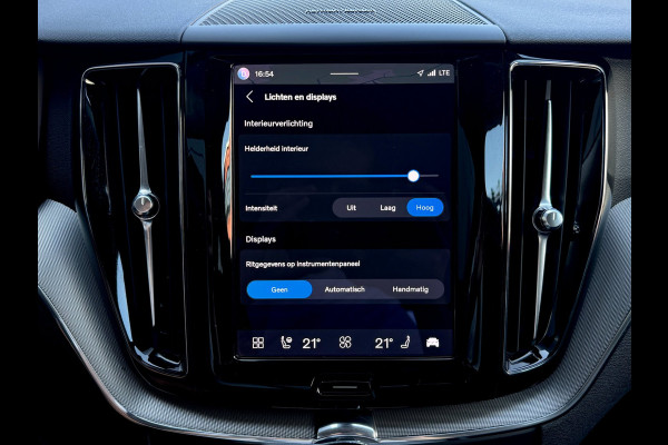 Volvo XC60 2.0 T6 R-Design | Long Range | Pano | Trekhaak | Harman Kardon | Memory | 360 camera | Pilot Assist | Stoelverw. achter