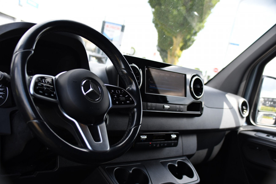 Mercedes-Benz Sprinter 315 1.9 CDI L1H1 PB Edition Adaptieve Cruise, Camera, Carplay, NAVI, LED, 10,5'' Mbux, LED, Automaat, Trekhaak, Stoelverwarming, Standkachel, Leder, Uniek!