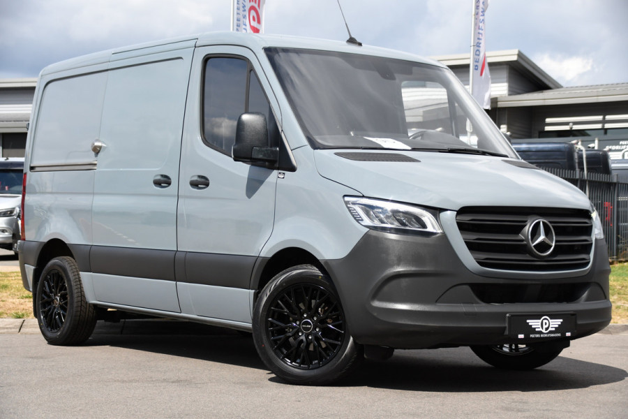 Mercedes-Benz Sprinter 315 1.9 CDI L1H1 PB Edition Adaptieve Cruise, Camera, Carplay, NAVI, LED, 10,5'' Mbux, LED, Automaat, Trekhaak, Stoelverwarming, Standkachel, Leder, Uniek!