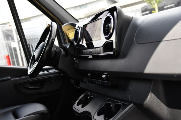 Mercedes-Benz Sprinter 315 1.9 CDI L1H1 PB Edition Adaptieve Cruise, Camera, Carplay, NAVI, LED, 10,5'' Mbux, LED, Automaat, Trekhaak, Stoelverwarming, Standkachel, Leder, Uniek!