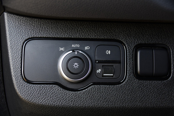 Mercedes-Benz Sprinter 315 1.9 CDI L1H1 PB Edition Adaptieve Cruise, Camera, Carplay, NAVI, LED, 10,5'' Mbux, LED, Automaat, Trekhaak, Stoelverwarming, Standkachel, Leder, Uniek!