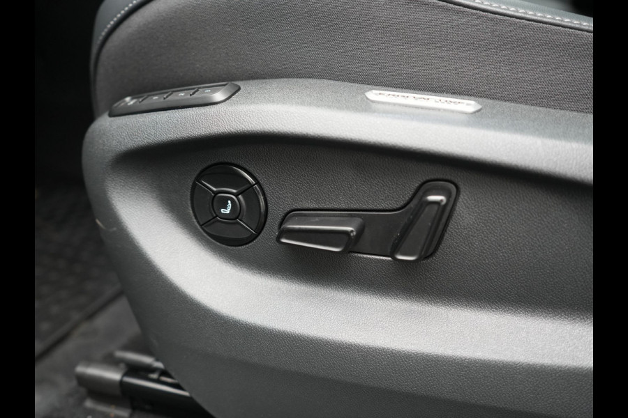 Volkswagen Tiguan 1.5 eHybrid R-Line Edition PHEV 272pk | Trekhaak Af Fabriek | Panodak | Head Up | Adaptive Cruise | Lederen Sportstoelen Massage & Ventilatie & Memory | 360 Camera | IQ Light | Harman / Kardon | Stuur Verwarmd | Keyless | Blis |  Plug In Hybrid |