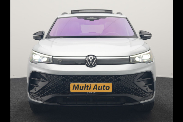 Volkswagen Tiguan 1.5 eHybrid R-Line Edition PHEV 272pk | Trekhaak Af Fabriek | Panodak | Head Up | Adaptive Cruise | Lederen Sportstoelen Massage & Ventilatie & Memory | 360 Camera | IQ Light | Harman / Kardon | Stuur Verwarmd | Keyless | Blis |  Plug In Hybrid |