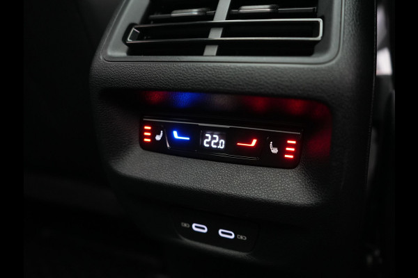 Volkswagen Tiguan 1.5 eHybrid R-Line Edition PHEV 272pk | Trekhaak Af Fabriek | Panodak | Head Up | Adaptive Cruise | Lederen Sportstoelen Massage & Ventilatie & Memory | 360 Camera | IQ Light | Harman / Kardon | Stuur Verwarmd | Keyless | Blis |  Plug In Hybrid |