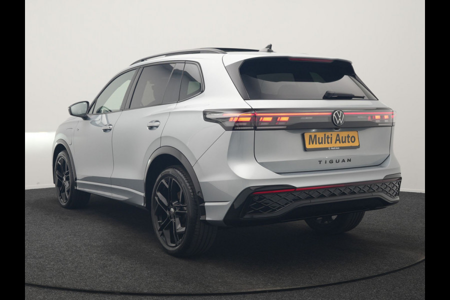 Volkswagen Tiguan 1.5 eHybrid R-Line Edition PHEV 272pk | Trekhaak Af Fabriek | Panodak | Head Up | Adaptive Cruise | Lederen Sportstoelen Massage & Ventilatie & Memory | 360 Camera | IQ Light | Harman / Kardon | Stuur Verwarmd | Keyless | Blis |  Plug In Hybrid |