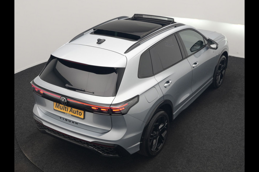 Volkswagen Tiguan 1.5 eHybrid R-Line Edition PHEV 272pk | Trekhaak Af Fabriek | Panodak | Head Up | Adaptive Cruise | Lederen Sportstoelen Massage & Ventilatie & Memory | 360 Camera | IQ Light | Harman / Kardon | Stuur Verwarmd | Keyless | Blis |  Plug In Hybrid |