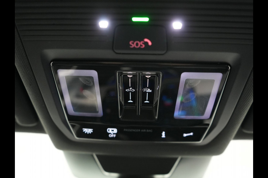 Volkswagen Tiguan 1.5 eHybrid R-Line Edition PHEV 272pk | Trekhaak Af Fabriek | Panodak | Head Up | Adaptive Cruise | Lederen Sportstoelen Massage & Ventilatie & Memory | 360 Camera | IQ Light | Harman / Kardon | Stuur Verwarmd | Keyless | Blis |  Plug In Hybrid |