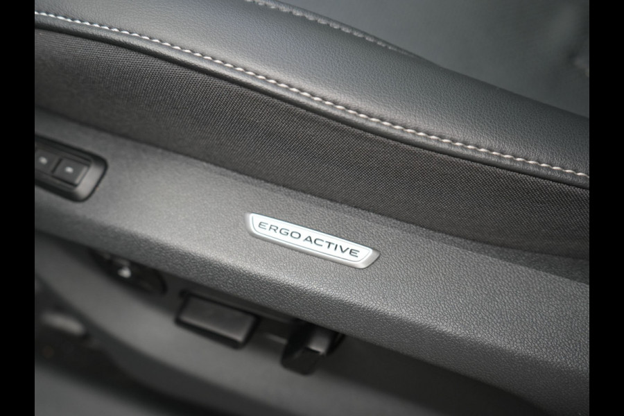 Volkswagen Tiguan 1.5 eHybrid R-Line Edition PHEV 272pk | Trekhaak Af Fabriek | Panodak | Head Up | Adaptive Cruise | Lederen Sportstoelen Massage & Ventilatie & Memory | 360 Camera | IQ Light | Harman / Kardon | Stuur Verwarmd | Keyless | Blis |  Plug In Hybrid |