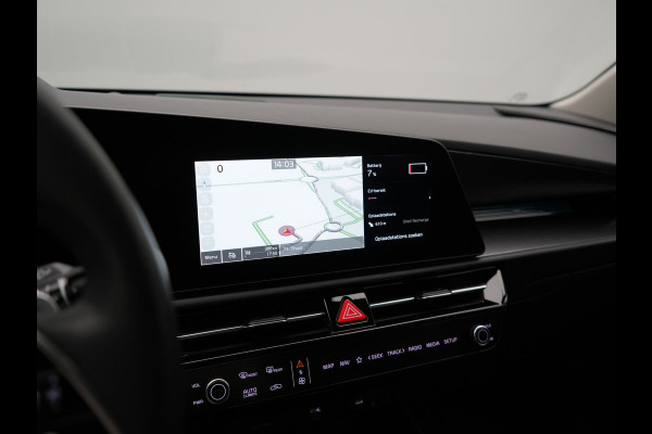 Kia Niro 1.6 GDi DynamicLine PHEV 182pk Dealer O.H | Adaptive Cruise | Camera | Lederen Sportstoelen & Stuurverwarming | Keyless | Apple Carplay | Pilot Assist | BLIS | Virtual | Navigatie | DAB | 16"L.M | Plug In Hybrid |