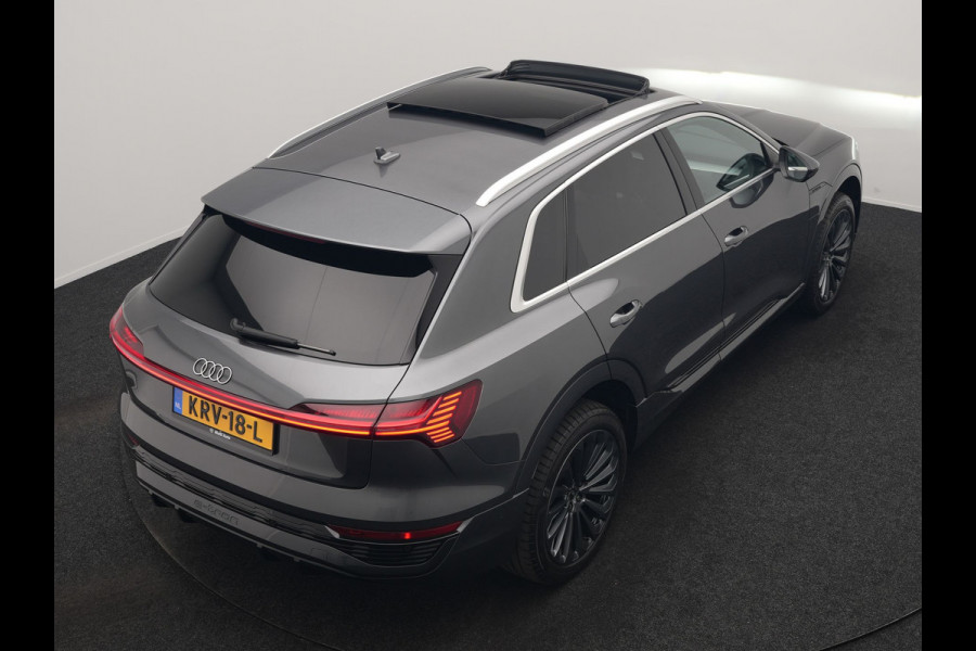 Audi Q8 e-tron 50 quattro S Line 95 kWh 340pk Dealer O.H | Luchtvering | Trekhaak Afn. | Adaptive Cruise | Bang & Olufsen | Head Up | 360 Camera | Lederen Sportstoelen & Stuur Verwarmd | Keyless | Apple Carplay | BLIS | Virtual | Navigatie | DAB | 21"L.M |