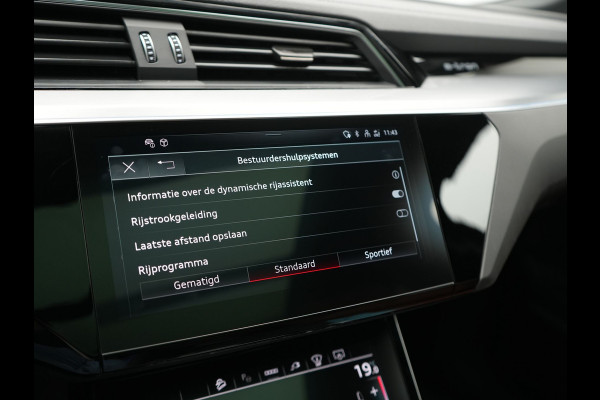 Audi Q8 e-tron 50 quattro S Line 95 kWh 340pk Dealer O.H | Luchtvering | Trekhaak Afn. | Adaptive Cruise | Bang & Olufsen | Head Up | 360 Camera | Lederen Sportstoelen & Stuur Verwarmd | Keyless | Apple Carplay | BLIS | Virtual | Navigatie | DAB | 21"L.M |