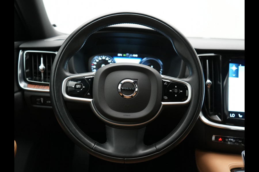 Volvo V60 T6 Recharge AWD Inscription PHEV 340pk Dealer O.H | Trekhaak Af Fabriek | Adaptive Cruise | 360 Camera | Head Up | Lederen Sportstoelen Memory & Verkoeling | Keyless | Apple Carplay | Stoel & Stuurverwarming | Virtual | Navigatie | DAB | 18"L.M | Plug In Hybrid |