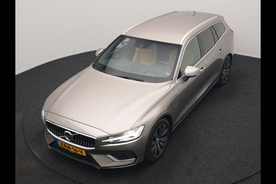 Volvo V60 T6 Recharge AWD Inscription PHEV 340pk Dealer O.H | Trekhaak Af Fabriek | Adaptive Cruise | 360 Camera | Head Up | Lederen Sportstoelen Memory & Verkoeling | Keyless | Apple Carplay | Stoel & Stuurverwarming | Virtual | Navigatie | DAB | 18"L.M | Plug In Hybrid |