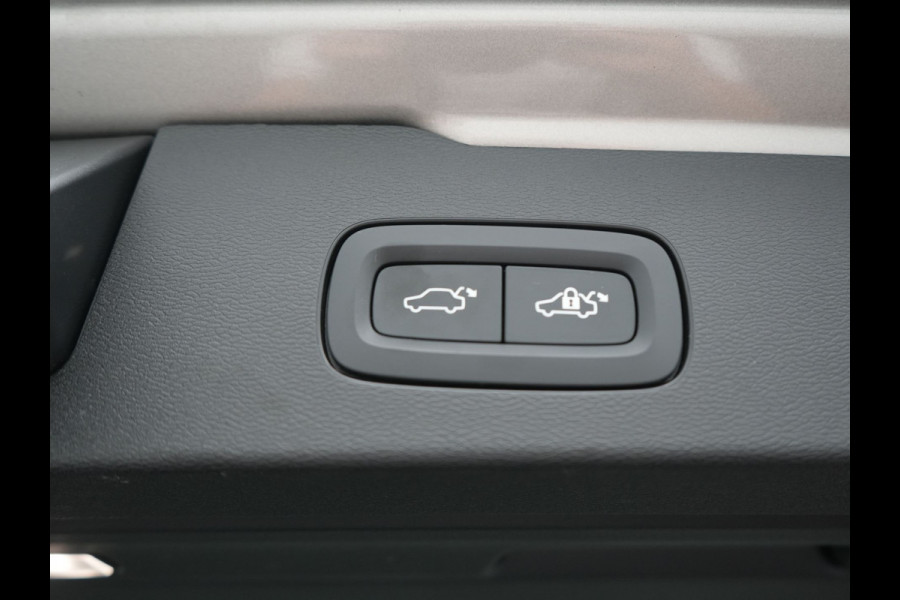 Volvo V60 T6 Recharge AWD Inscription PHEV 340pk Dealer O.H | Trekhaak Af Fabriek | Adaptive Cruise | 360 Camera | Head Up | Lederen Sportstoelen Memory & Verkoeling | Keyless | Apple Carplay | Stoel & Stuurverwarming | Virtual | Navigatie | DAB | 18"L.M | Plug In Hybrid |