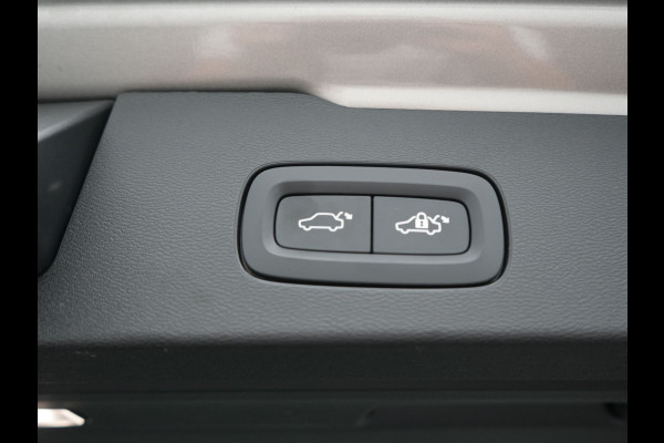 Volvo V60 T6 Recharge AWD Inscription PHEV 340pk Dealer O.H | Trekhaak Af Fabriek | Adaptive Cruise | 360 Camera | Head Up | Lederen Sportstoelen Memory & Verkoeling | Keyless | Apple Carplay | Stoel & Stuurverwarming | Virtual | Navigatie | DAB | 18"L.M | Plug In Hybrid |