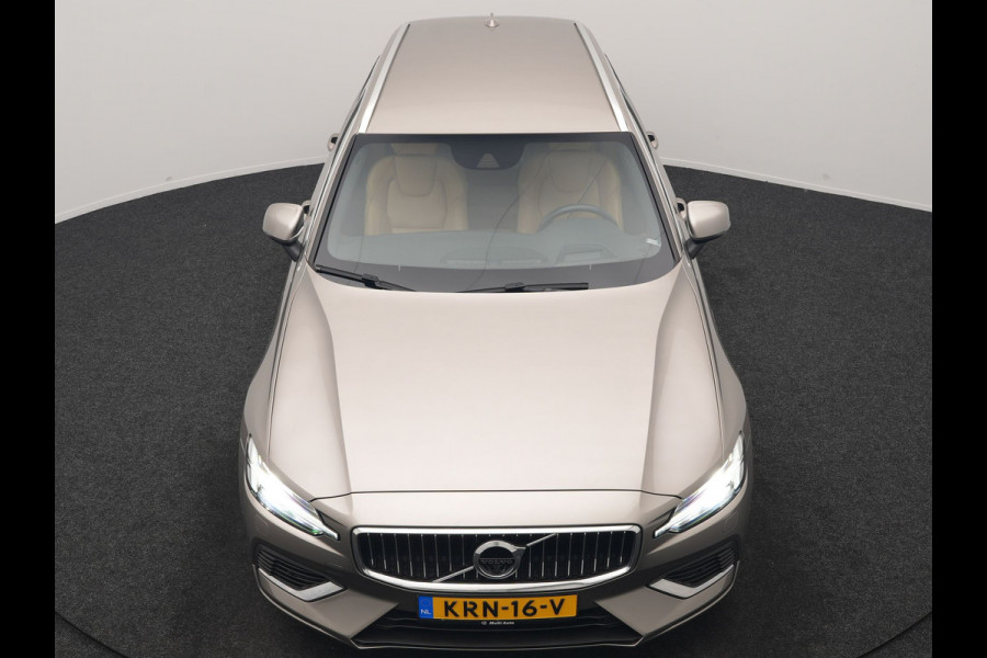 Volvo V60 T6 Recharge AWD Inscription PHEV 340pk Dealer O.H | Trekhaak Af Fabriek | Adaptive Cruise | 360 Camera | Head Up | Lederen Sportstoelen Memory & Verkoeling | Keyless | Apple Carplay | Stoel & Stuurverwarming | Virtual | Navigatie | DAB | 18"L.M | Plug In Hybrid |