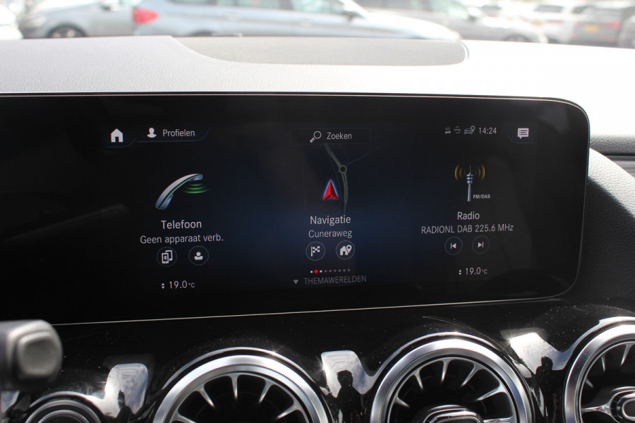 Mercedes-Benz EQA 250+ Luxury Line 71 kWh / SoH 93,4% / Camera / Leder / CarPlay / Keyless / 18'' / Stoelverwarming / DAB / Cruise Control
