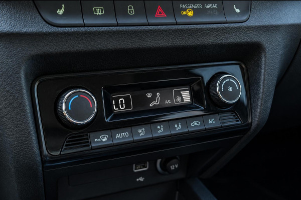 Škoda Fabia 1.0 TSI Ambition | Automaat | Camera | Carplay | Stoelverwarming | Climate