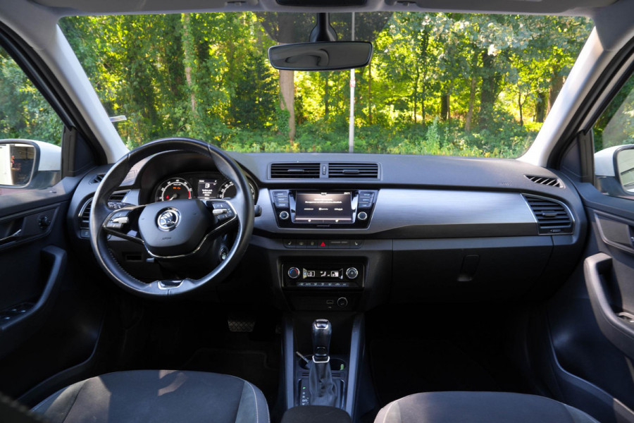 Škoda Fabia 1.0 TSI Ambition | Automaat | Camera | Carplay | Stoelverwarming | Climate