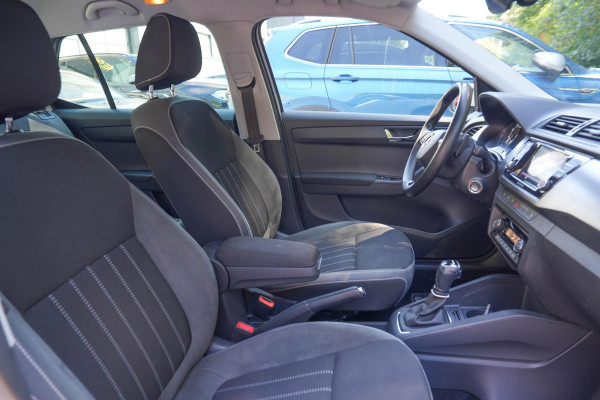 Škoda Fabia 1.0 TSI Ambition | Automaat | Camera | Carplay | Stoelverwarming | Climate