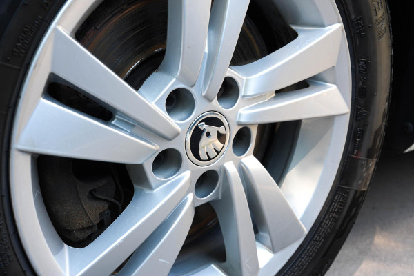 Škoda Fabia 1.0 TSI Ambition | Automaat | Camera | Carplay | Stoelverwarming | Climate