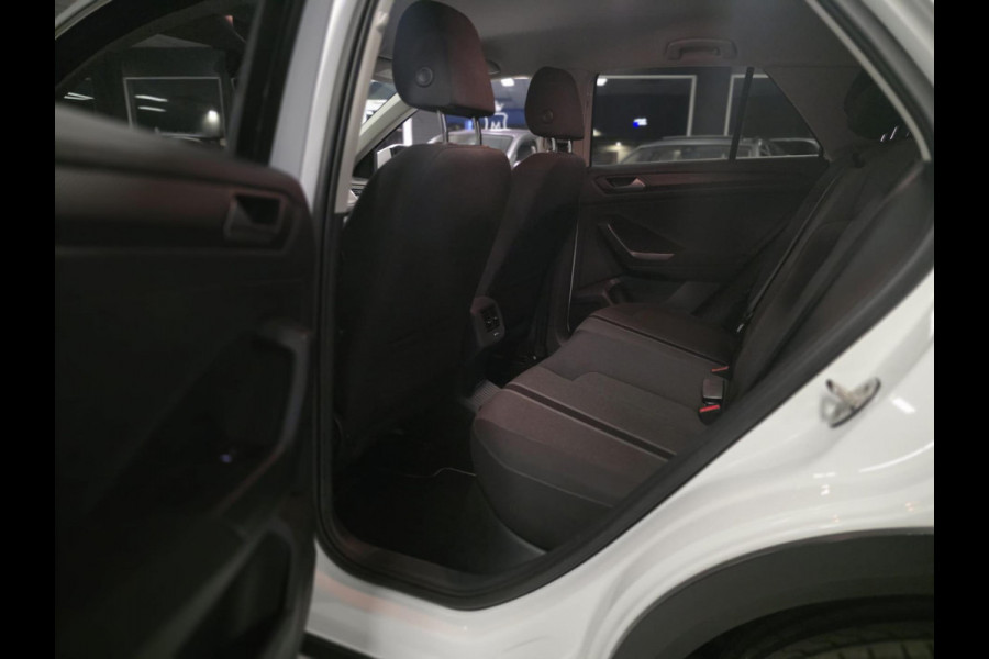 Volkswagen T-Roc 1.5 TSI Style |STUUR/STOELVERW.|ACC|CAMERA