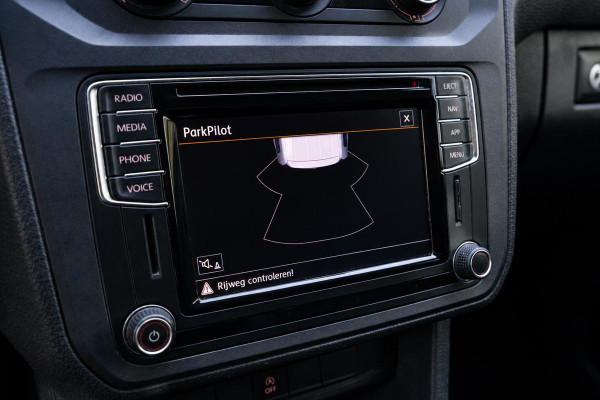 Volkswagen Caddy 2.0 TDI L1H1 BMT Highline Automaat | Leder | Navigatie | Trekhaak